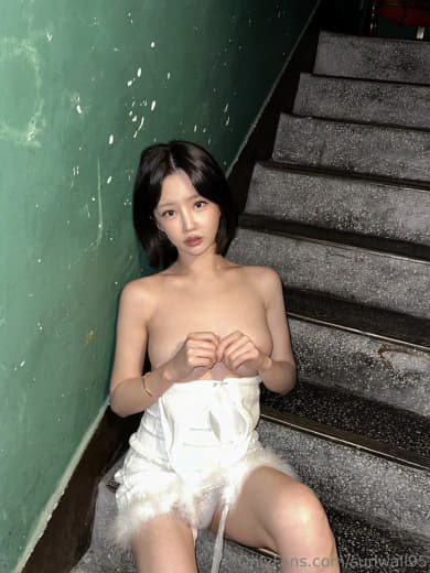 【2023-06-07】Please fuxx me here..👉🏻👈🏻.m4v